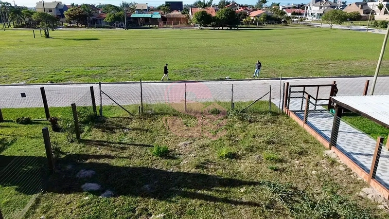 TERRENO LOCALIZADO 500 M² MAR: 1ª foto da galeria de imagens do imóvel