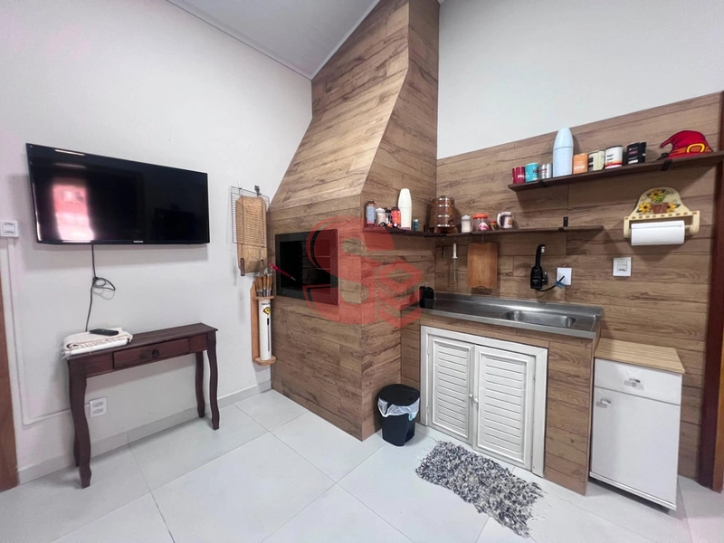 Casa com ótima localização : 8ª foto da galeria de imagens do imóvel