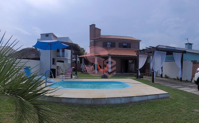 Sobrado a venda em Atlântida Sul: 18ª foto da galeria de imagens do imóvel
