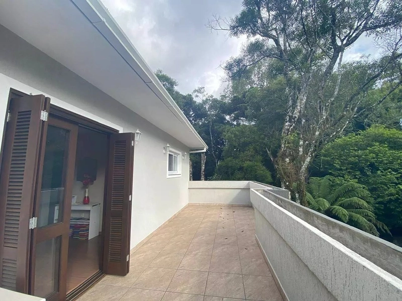 Casa 5 dormitórios a poucos metros Lago Negro - Gramado: 5ª foto da galeria de imagens do imóvel