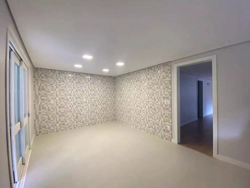Casa 5 dormitórios a poucos metros Lago Negro - Gramado: 15ª foto da galeria de imagens do imóvel