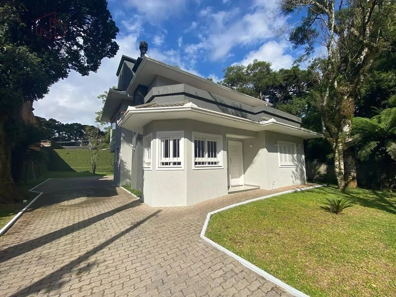 Casa 5 dormitórios a poucos metros Lago Negro - Gramado: 3ª foto da galeria de imagens do imóvel