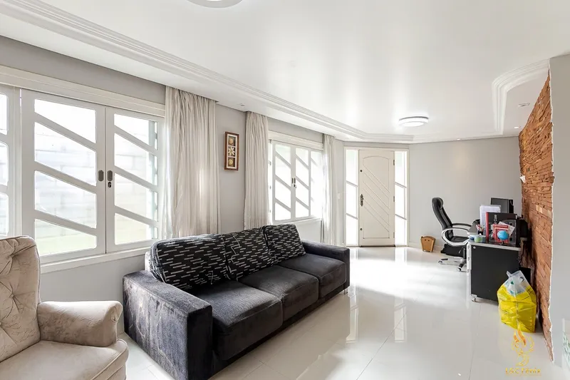 CASA EM COLOMBO: 7ª foto da galeria de imagens do imóvel