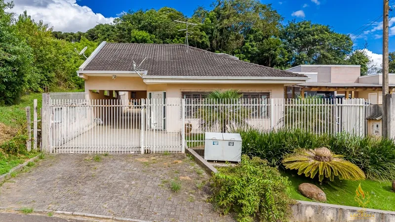 CASA EM COLOMBO: 4ª foto da galeria de imagens do imóvel