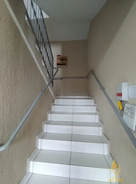 APARTAMENTO Á VENDA EM COLOMBO: 5ª foto da galeria de imagens do imóvel