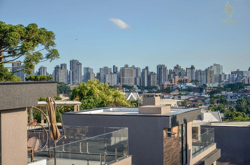TRIPLEX MERCÊS: 19ª foto da galeria de imagens do imóvel