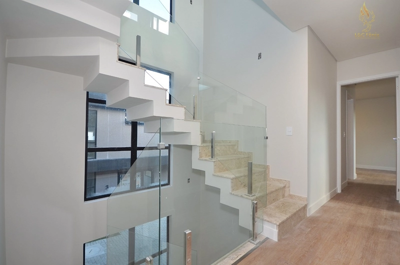 TRIPLEX MERCÊS: 8ª foto da galeria de imagens do imóvel