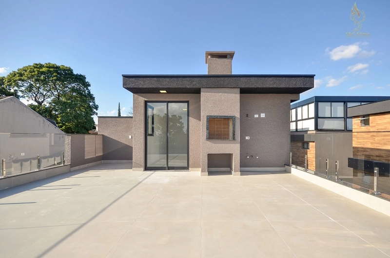 TRIPLEX MERCÊS: 15ª foto da galeria de imagens do imóvel