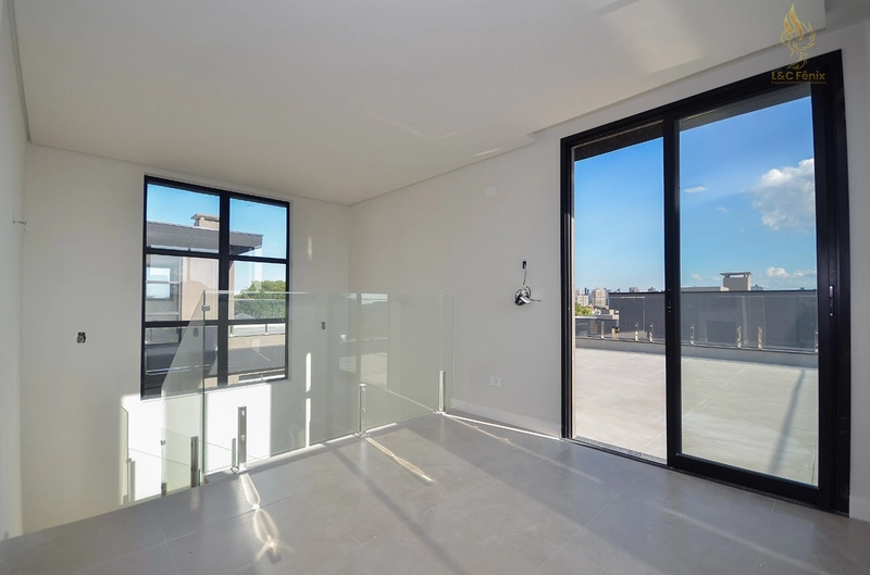 TRIPLEX MERCÊS: 12ª foto da galeria de imagens do imóvel