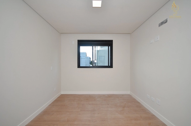 TRIPLEX MERCÊS: 4ª foto da galeria de imagens do imóvel