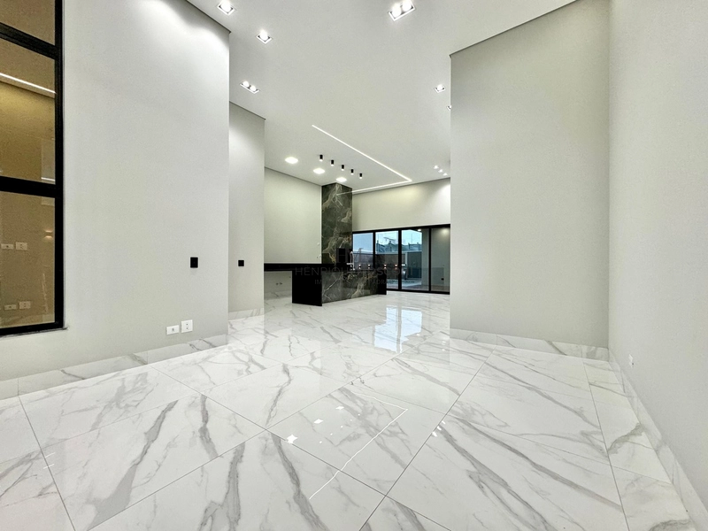 Linda casa térrea no condominio Bellevie: 2ª foto da galeria de imagens do imóvel