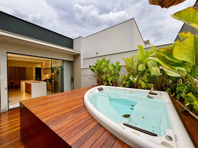 Linda casa térrea à venda no Golden Hill: 13ª foto da galeria de imagens do imóvel
