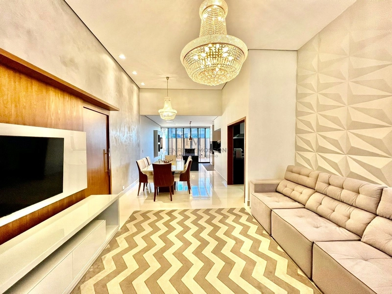 Belíssima casa no condomínio Royal Forest: 1ª foto da galeria de imagens do imóvel