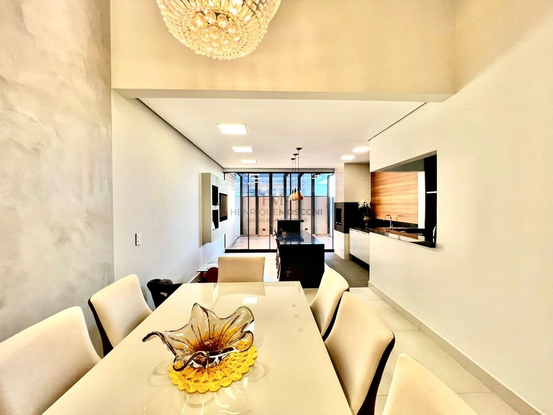 Belíssima casa no condomínio Royal Forest: 6ª foto da galeria de imagens do imóvel