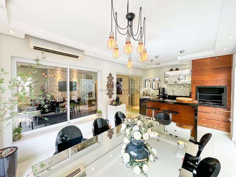 Lindo sobrado à venda no Royal Maison: 5ª foto da galeria de imagens do imóvel
