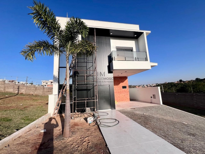 Sobrado a venda no Arangua: 1ª foto da galeria de imagens do imóvel