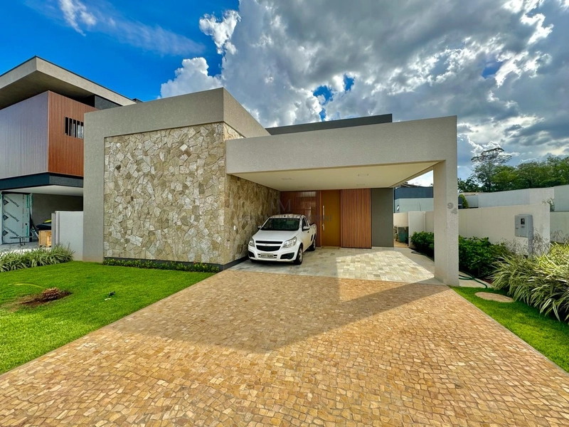 Linda casa térrea no Alphaville 2: 2ª foto da galeria de imagens do imóvel