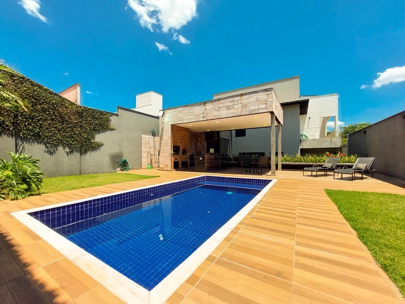 Belíssima casa disponível para venda no Condomínio Morada Imperial: 1ª foto da galeria de imagens do imóvel