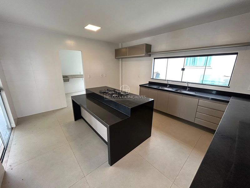 Casa de Alto Padrão em Condomínio com 4 suítes em Ananindeua - PA: 3ª foto da galeria de imagens do imóvel