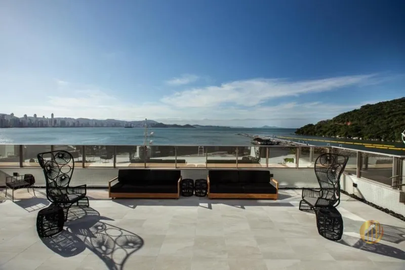 Baturité Lounge House- Frente Mar em Balneário Camboriú | 4 suítes: 8ª foto da galeria de imagens do imóvel
