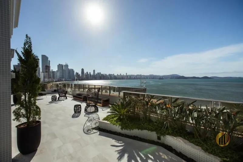 Baturité Lounge House- Frente Mar em Balneário Camboriú | 4 suítes: 6ª foto da galeria de imagens do imóvel