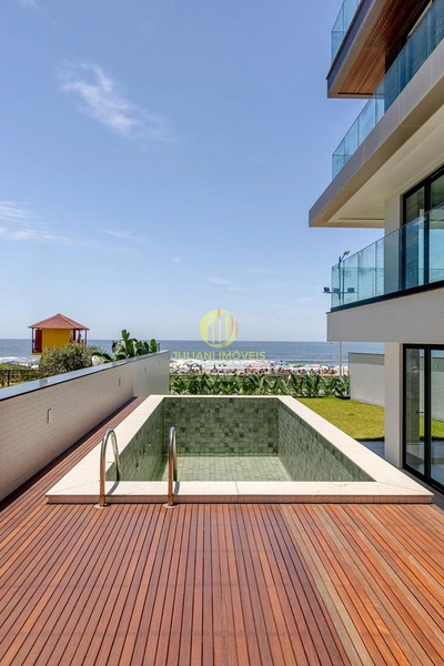 By House Residence - frente mar na Praia Brava: 5ª foto da galeria de imagens do imóvel