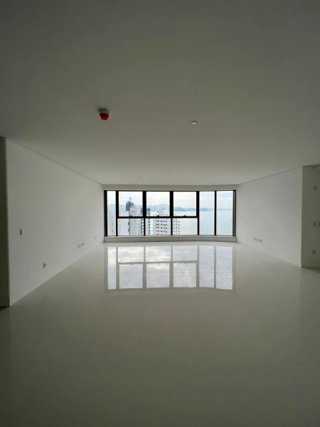 Apartamento   no Edifício YACHTHOUSE  em Balneário camboriú: 2ª foto da galeria de imagens do imóvel