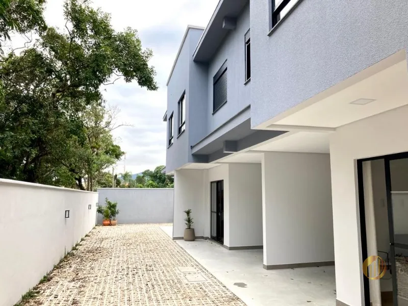 Casa  em Bombinhas: 5ª foto da galeria de imagens do imóvel