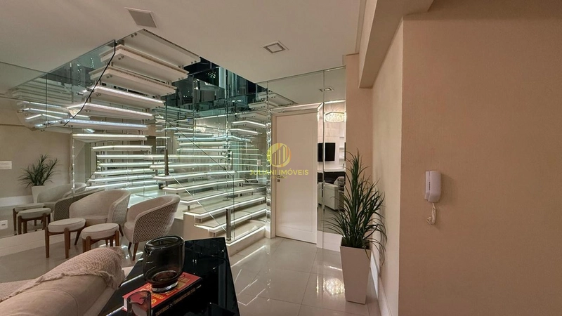 Cobertura Duplex no Ed. Grand Royale em Balneário Camboriú: 1ª foto da galeria de imagens do imóvel