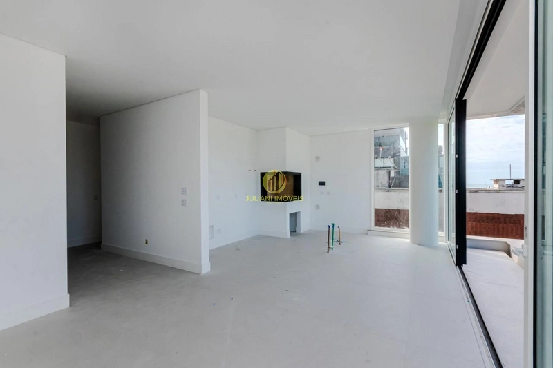 Apartamento com 3 suítes na Praia dos Amores: 7ª foto da galeria de imagens do imóvel