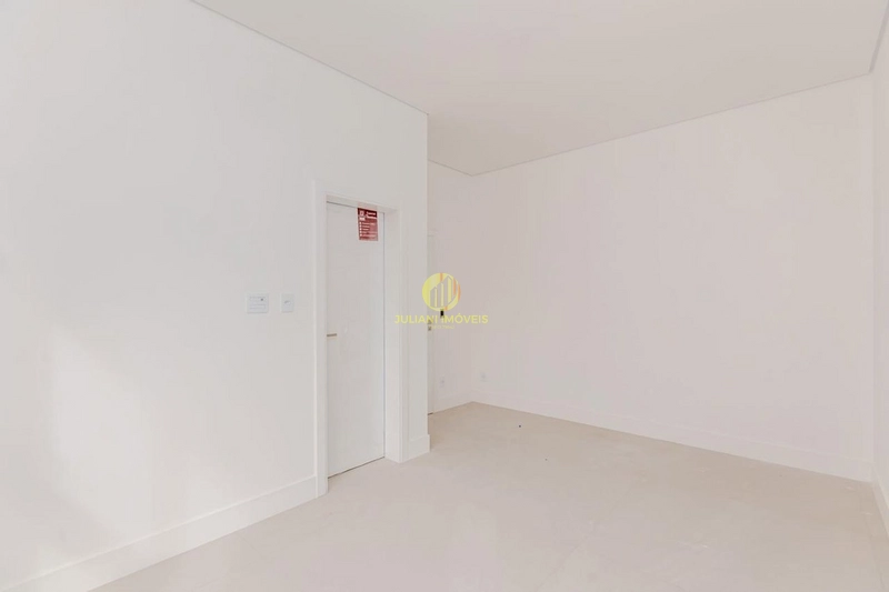 Apartamento com 3 suítes na Praia dos Amores: 12ª foto da galeria de imagens do imóvel