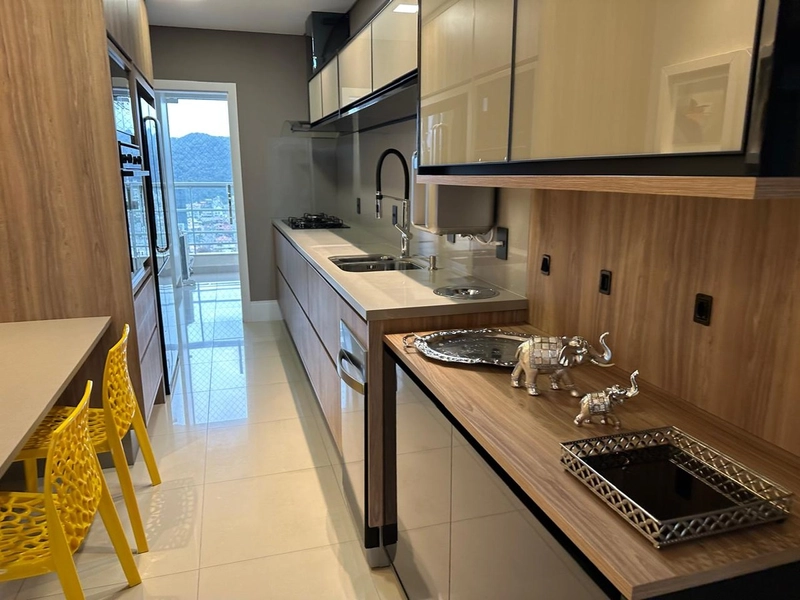 Apartamento no Edifício Império das Ondas em Balneário Camboriú: 4ª foto da galeria de imagens do imóvel