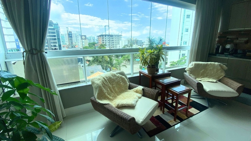 Apartamento no Ed. Porto Madeiro na Praia Brava: 3ª foto da galeria de imagens do imóvel