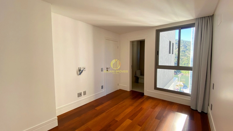 Apartamento no Ed. Pharos em Balneário Camboriú: 27ª foto da galeria de imagens do imóvel