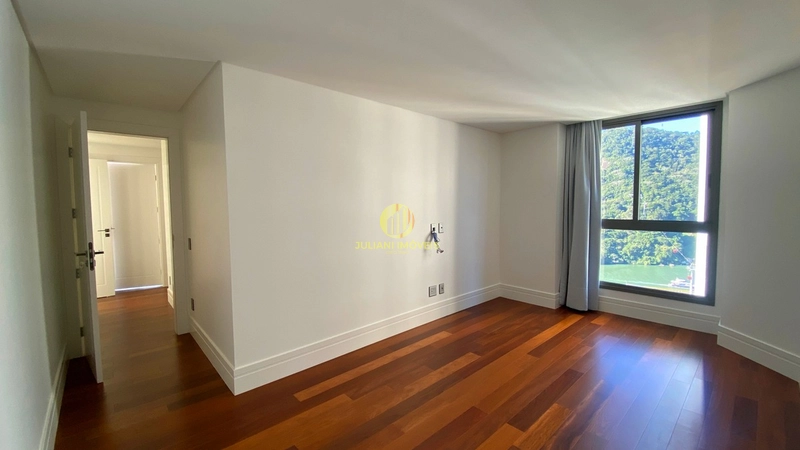 Apartamento no Ed. Pharos em Balneário Camboriú: 8ª foto da galeria de imagens do imóvel