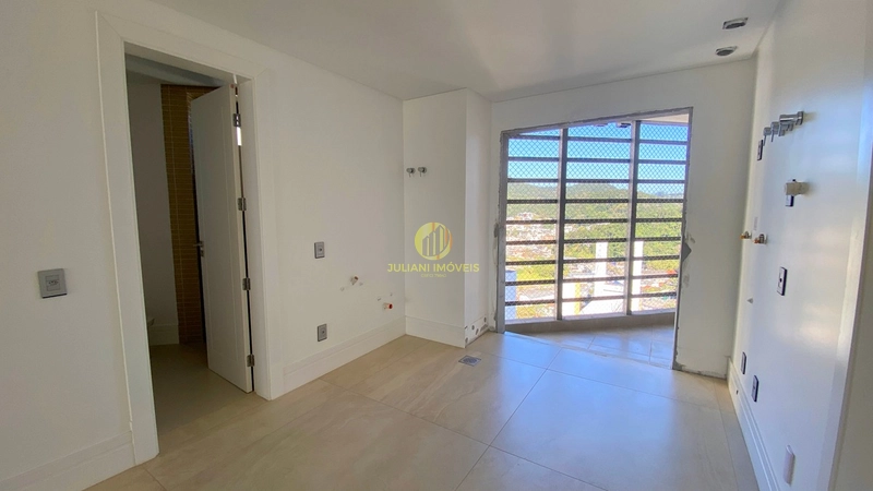 Apartamento no Ed. Pharos em Balneário Camboriú: 13ª foto da galeria de imagens do imóvel