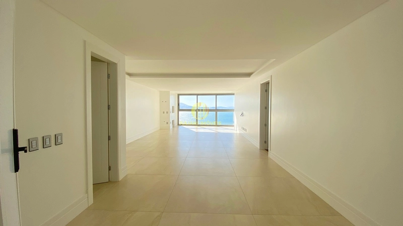 Apartamento no Ed. Pharos em Balneário Camboriú: 12ª foto da galeria de imagens do imóvel