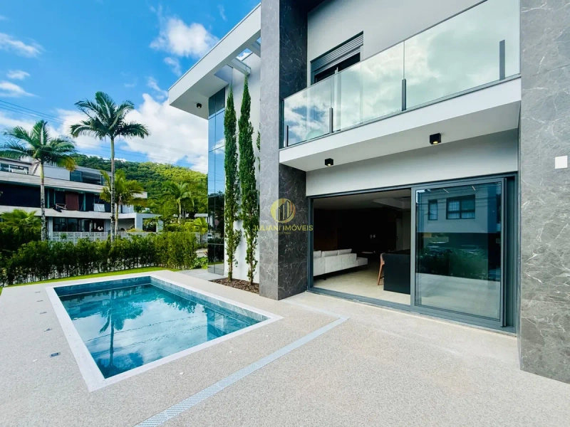 Casa no Condomínio Haras do Rio do Ouro na Praia Brava: 4ª foto da galeria de imagens do imóvel