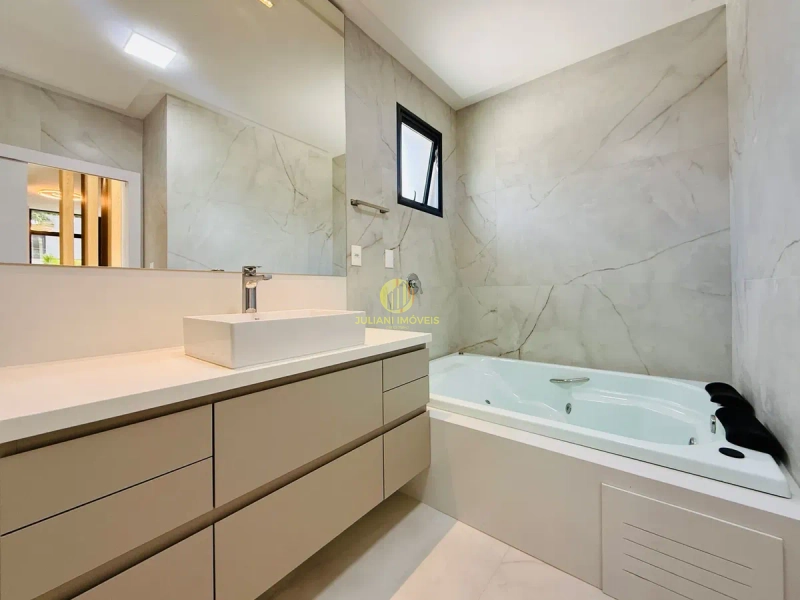 Casa no Condomínio Haras do Rio do Ouro na Praia Brava: 15ª foto da galeria de imagens do imóvel