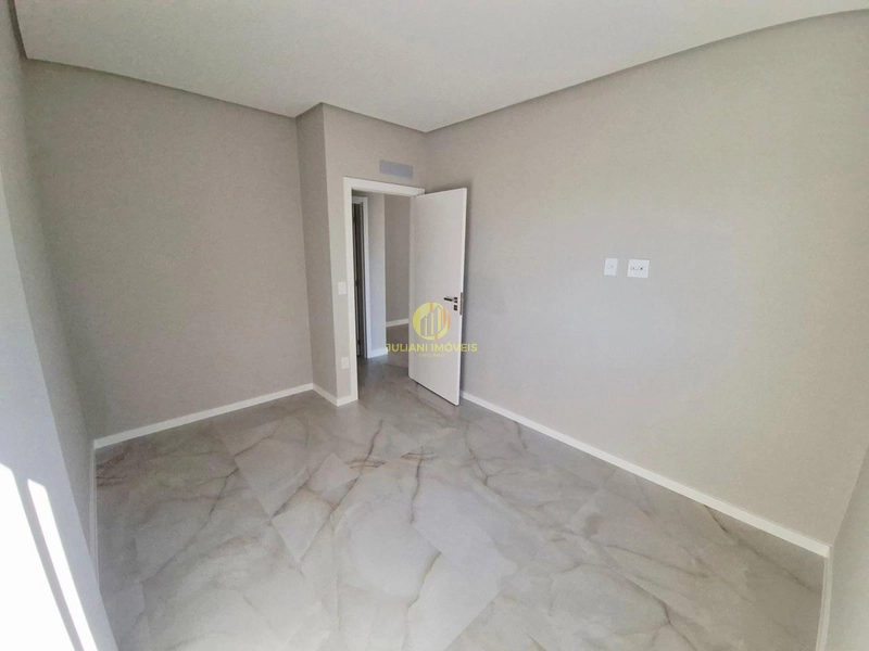 Apartamento no Ed. Manu Bay na Praia Brava: 6ª foto da galeria de imagens do imóvel