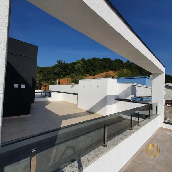 Geminado Triplex: 1ª foto da galeria de imagens do imóvel