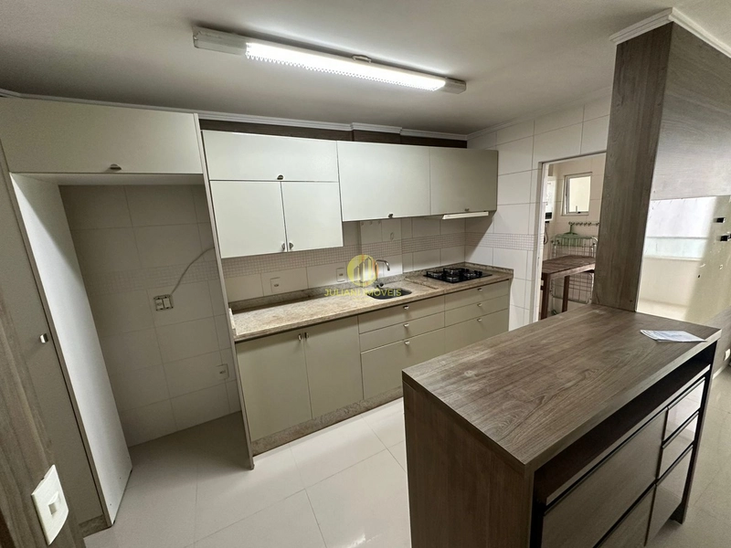 Apartamento no Ed. Emerald na Praia Brava: 7ª foto da galeria de imagens do imóvel