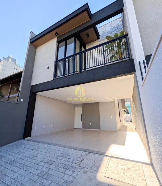 Casa geminada no Residencial Los Alerces na Vila Operária em Itajaí: 2ª foto da galeria de imagens do imóvel