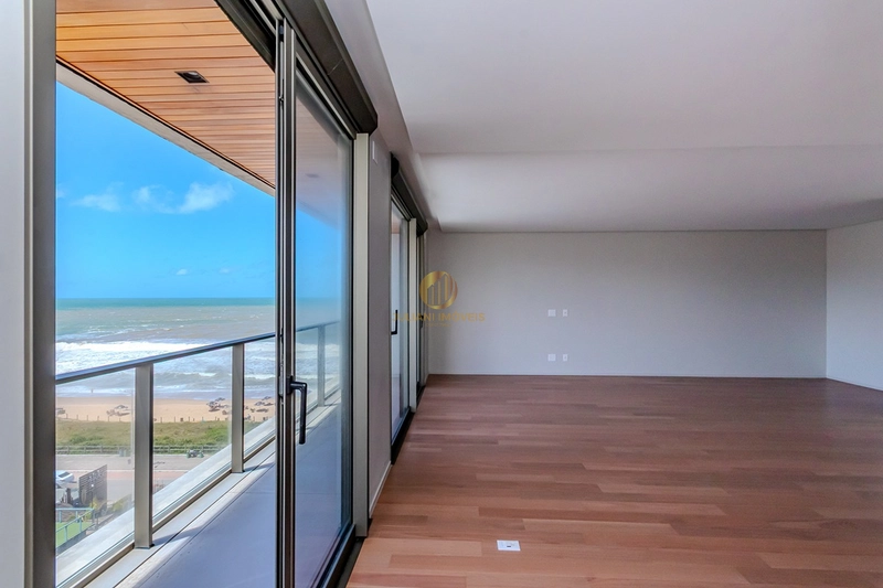 Cobertura lateral mar no Tirreno Rezidensiale na Praia Brava: 31ª foto da galeria de imagens do imóvel