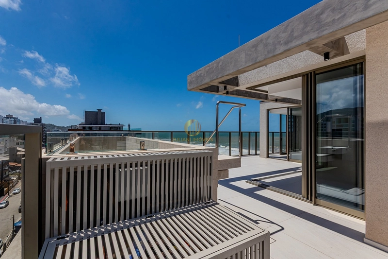 Cobertura lateral mar no Tirreno Rezidensiale na Praia Brava: 14ª foto da galeria de imagens do imóvel