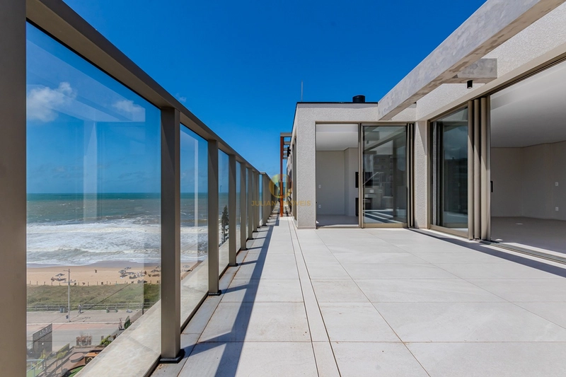 Cobertura lateral mar no Tirreno Rezidensiale na Praia Brava: 12ª foto da galeria de imagens do imóvel