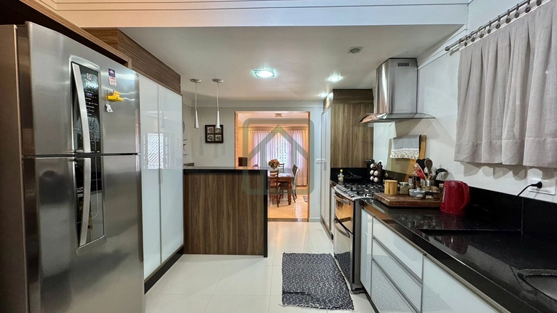 Belíssima Casa à Venda no Bairro São Luiz: 24ª foto da galeria de imagens do imóvel