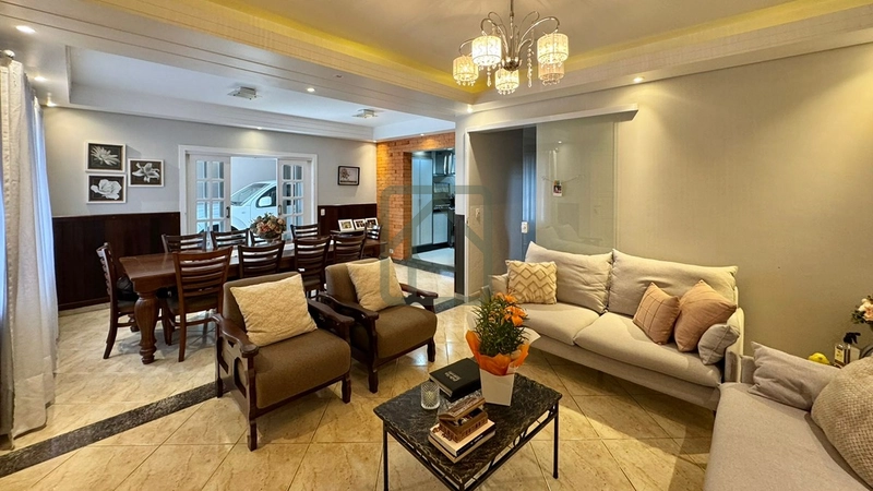 Belíssima Casa à Venda no Bairro São Luiz: 11ª foto da galeria de imagens do imóvel