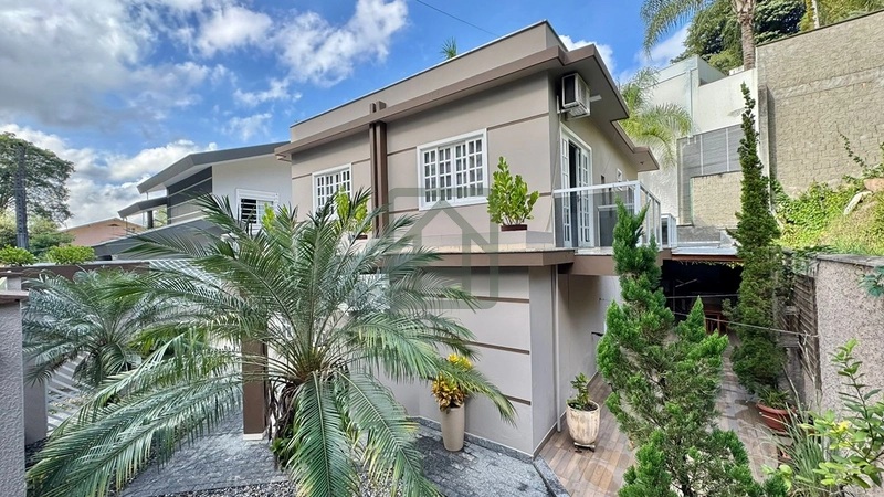 Belíssima Casa à Venda no Bairro São Luiz: 5ª foto da galeria de imagens do imóvel