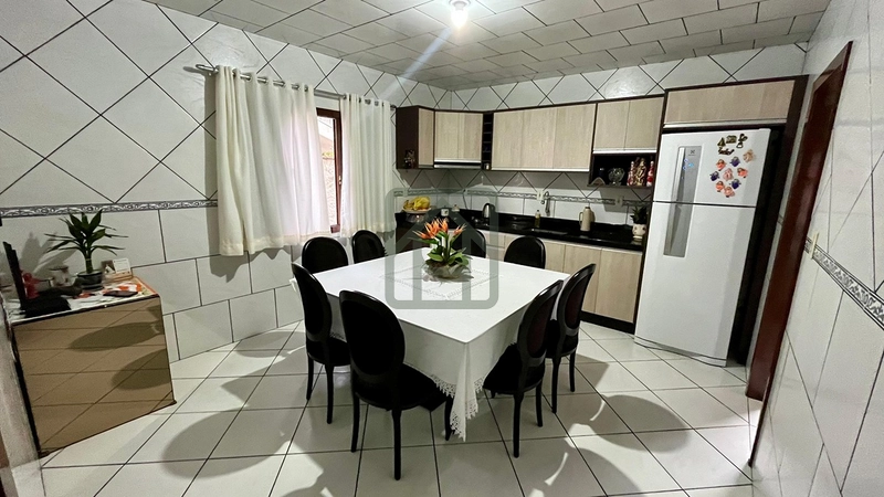 Casa à venda no Bairro Limoeiro Semi Mobiliada: 3ª foto da galeria de imagens do imóvel